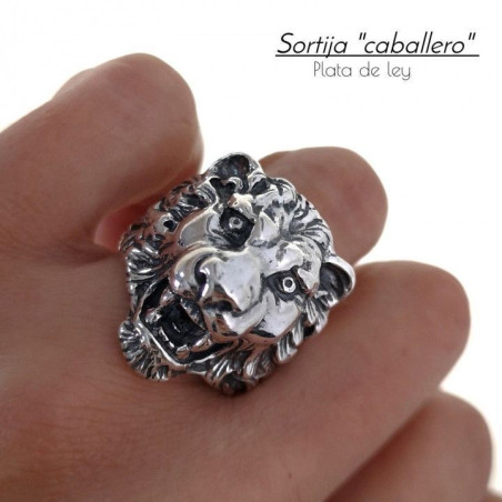 ANILLO HOMBRE CABEZA DE LEÓN REALISTA PLATA PRIMERA LEY